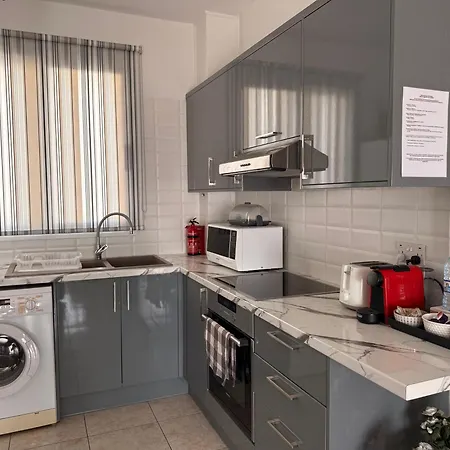 Apartmán Eden Heights - Chlorakas Paphos - Sea View Luxury 2 Bed By Yiota *