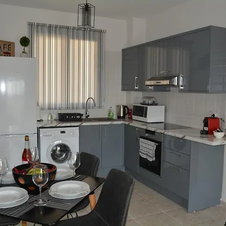 Apartment Eden Heights - Chlorakas Paphos - Sea View Luxury 2 Bed By Yiota Klorakas