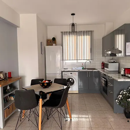 Eden Heights - Chlorakas Paphos - Sea View Luxury 2 Bed By Yiota