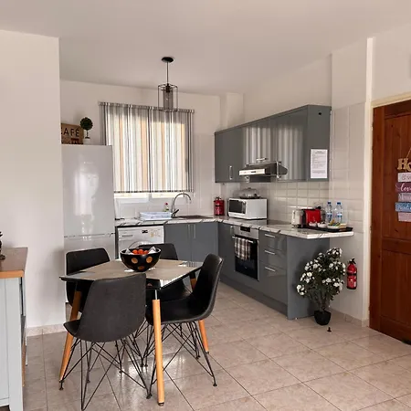 Eden Heights - Chlorakas Paphos - Sea View Luxury 2 Bed By Yiota דירה *